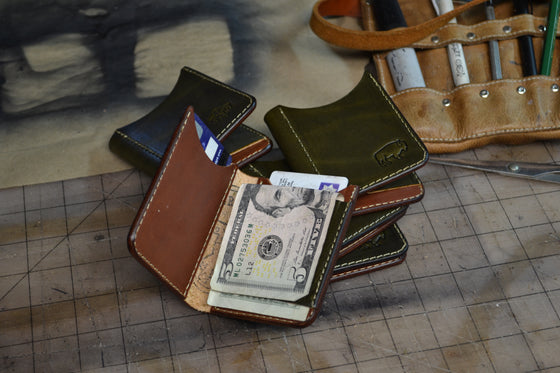 8 Card Wallet - Bi Fold with Money Bill